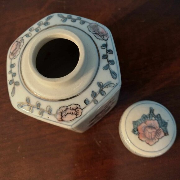 Vintage Teapot and Tea Jar With Embossed Floral Pattern - Picture 9 of 15